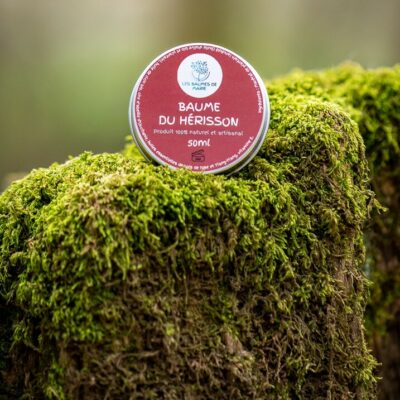 Bain d'huile capillaire régénérant 100% naturel pour cheveux secs frisés abîmés. Nourrissant pour des cheveux tout doux facile à coiffer.